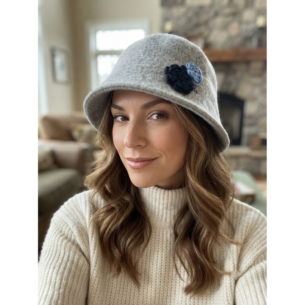 American Eagle Outfitters Gray Wool Blend Felt Cloche Hat With Crochet Flowers